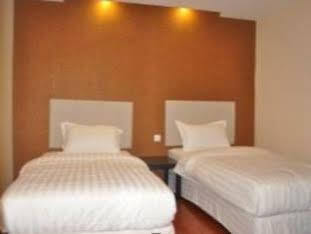 Mcity Inn Miri Exterior photo